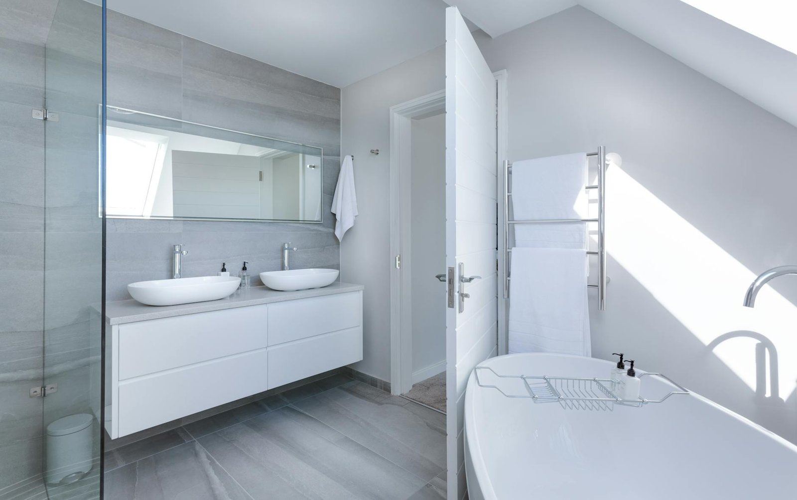 top 5 tips for choosing the right bathroom layout for your glasgow home